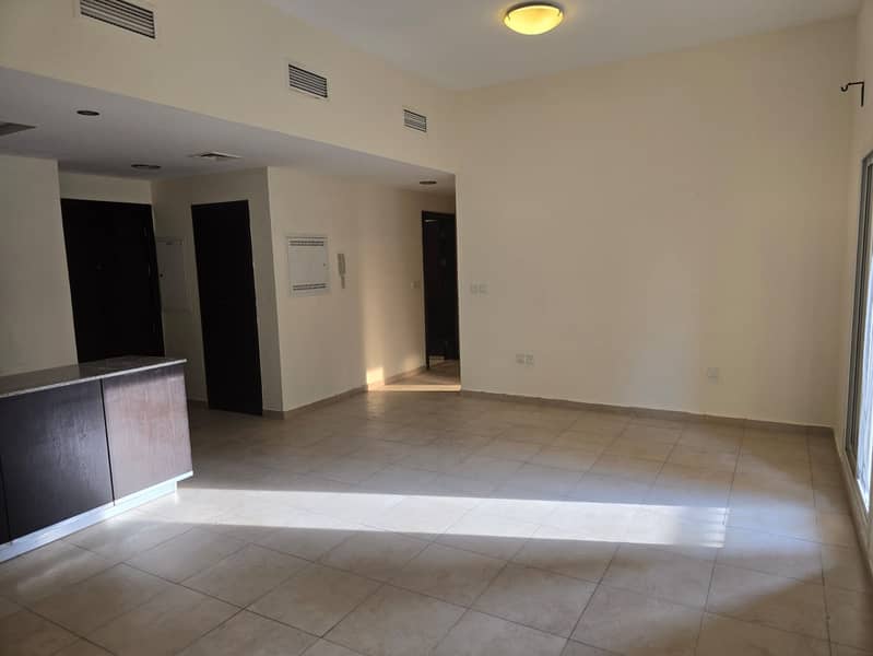 2 Bed Apartment | Balcony | Vacant | Car Park